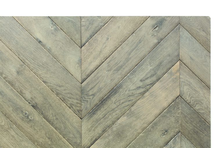 Plancher vieilli Parquets décoratifs Point de Hongrie - Chevron - 5a