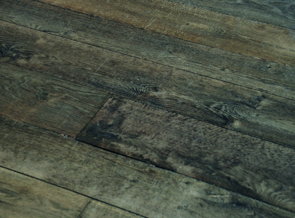Plancher vieilli Collection Château Washed out dark brown