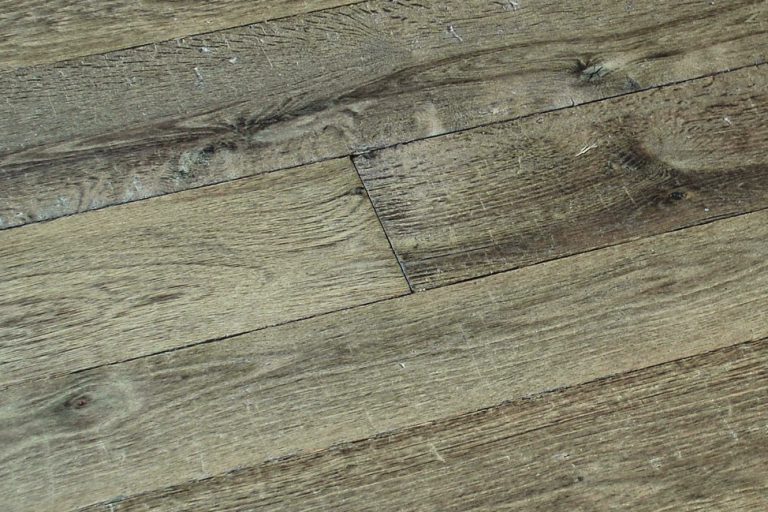 Plancher vieilli Collection Château Washed out light brown