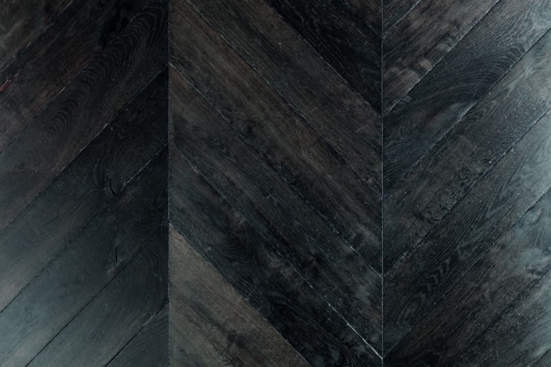 Plancher vieilli Parquets décoratifs Point de Hongrie – Chevron – 7e