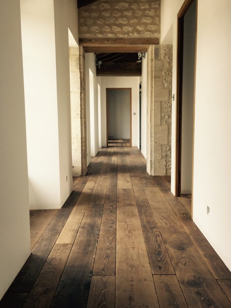 Aged flooring Cottage collection Smoked natural