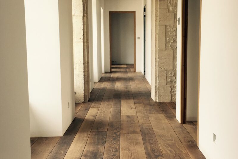 Aged flooring Cottage collection Smoked natural