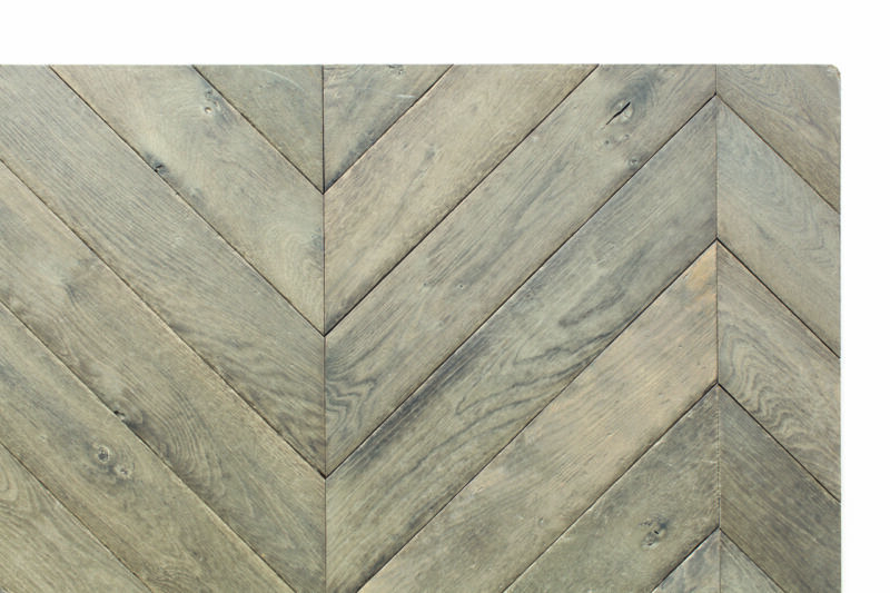 Aged flooring Decorative parquets Point de Hongrie – Chevron – 5a