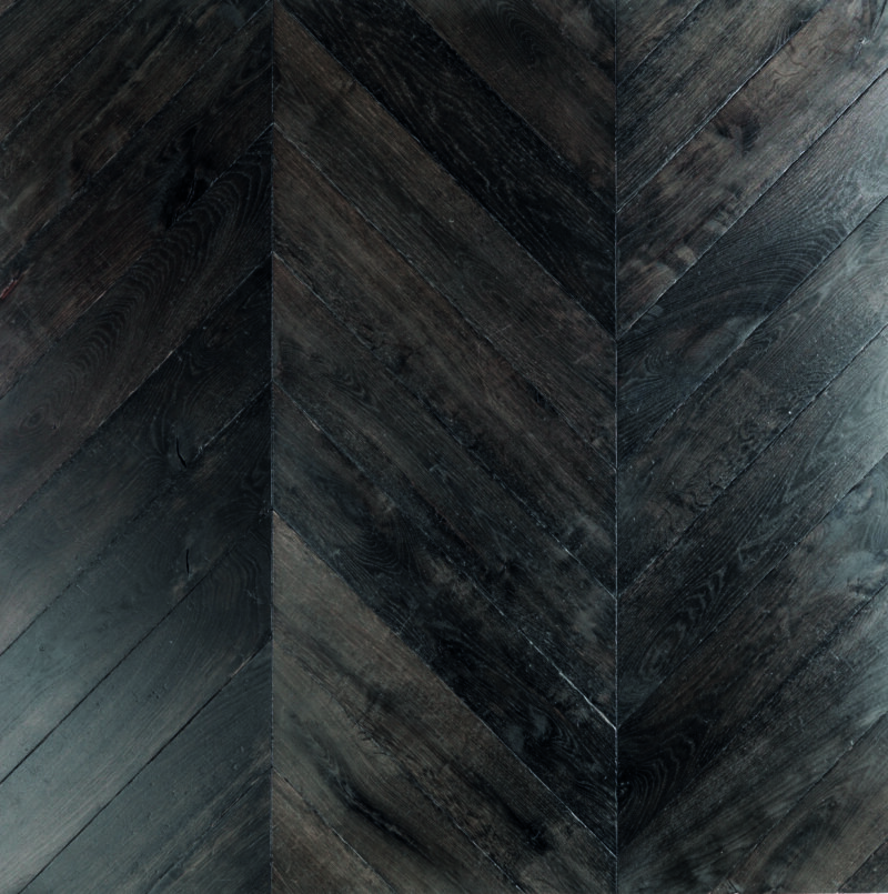 Plancher vieilli Parquets décoratifs Point de Hongrie – Chevron – 7e