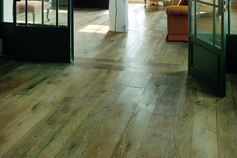 Aged flooring Château Collection Tobacco