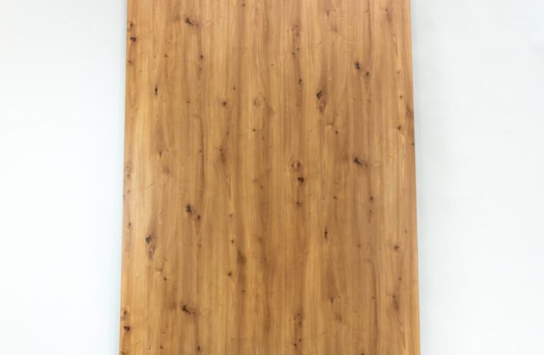 imgi_4_Dos-panneau-multi-pli-Egger-768x1023