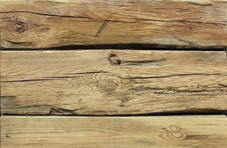 imgi_7_AB_BOIS_06.00_BARDAGE_MADRIER_DECO_SAPIN_POUTRE_01-scaled-1-768x521
